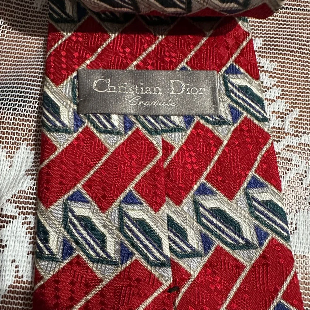 Christian Dior Cravate Silk Tie Red Geometric Pattern Men Designer Luxury Formal